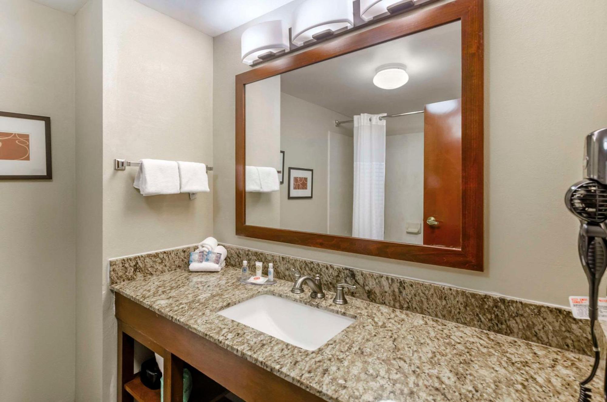 Comfort Inn & Suites Christiansburg I-81 Zewnętrze zdjęcie