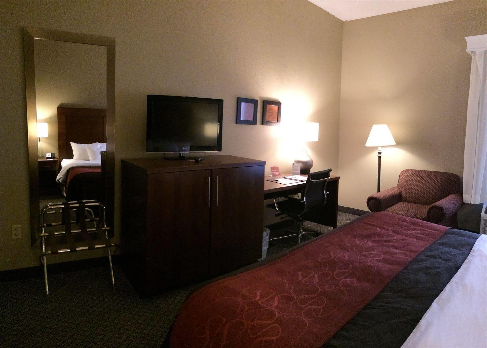 Comfort Inn & Suites Christiansburg I-81 Zewnętrze zdjęcie